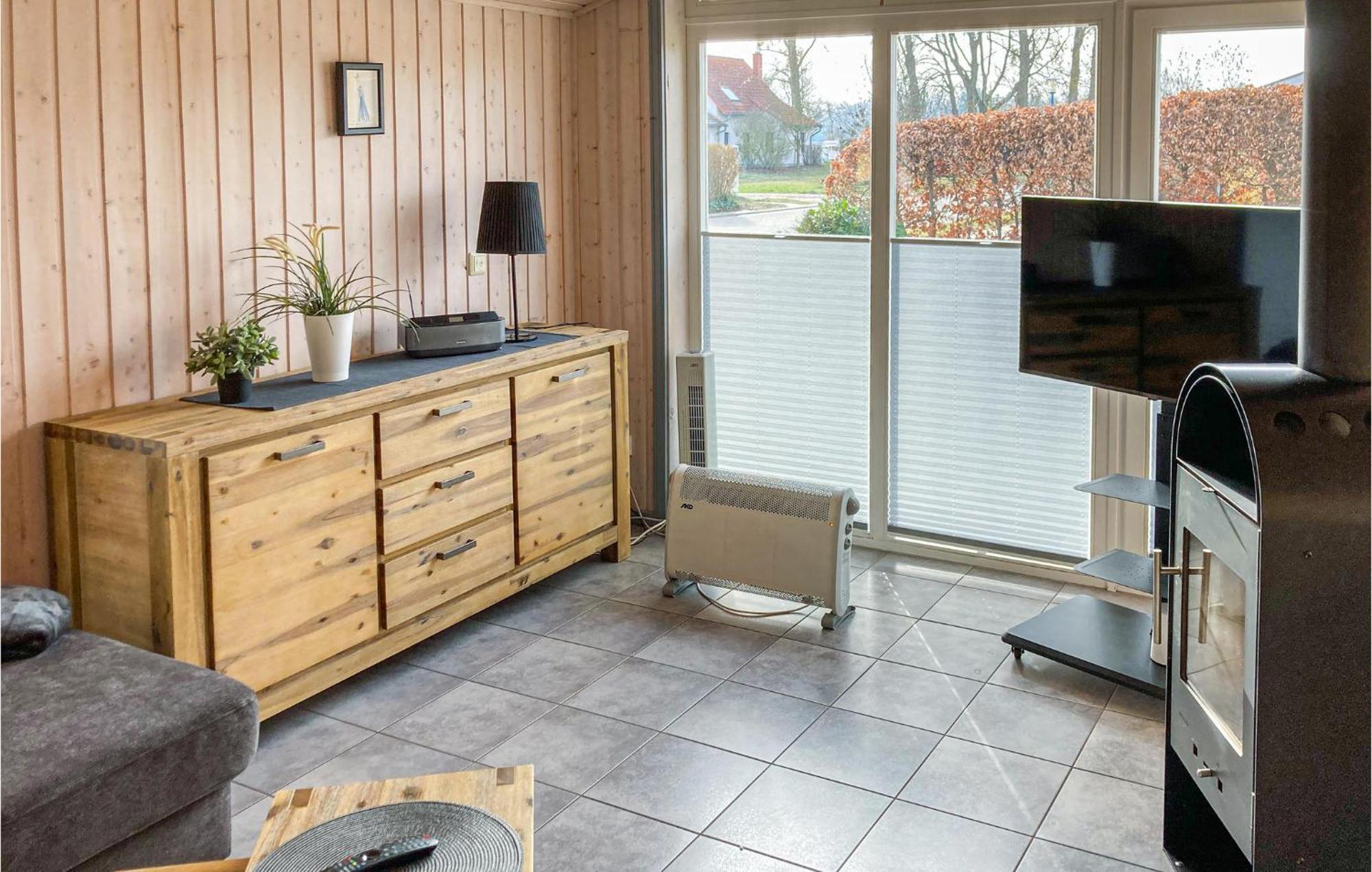 2 Bedroom Nice Home In Рехлин Екстериор снимка