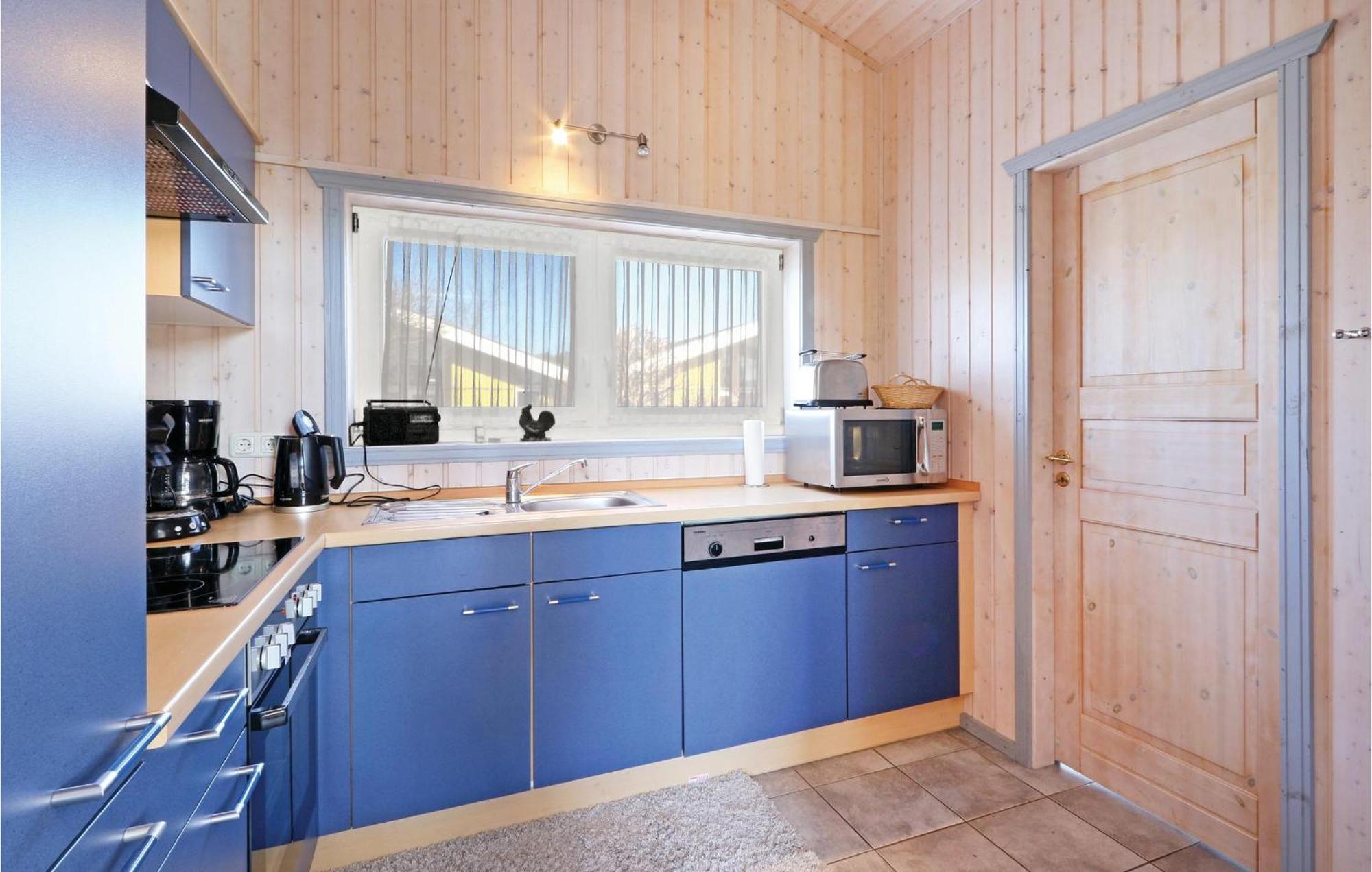 2 Bedroom Nice Home In Рехлин Екстериор снимка
